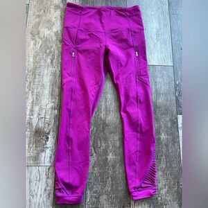 Lululemon women’s size 8 Vibrant Purple Leggings